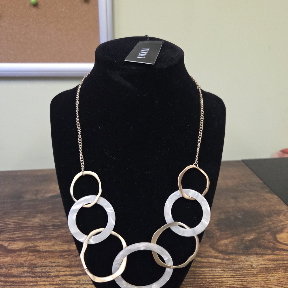 BOGO💖Lydell NYC Goldtone and Offwhite Resin Circle Necklace